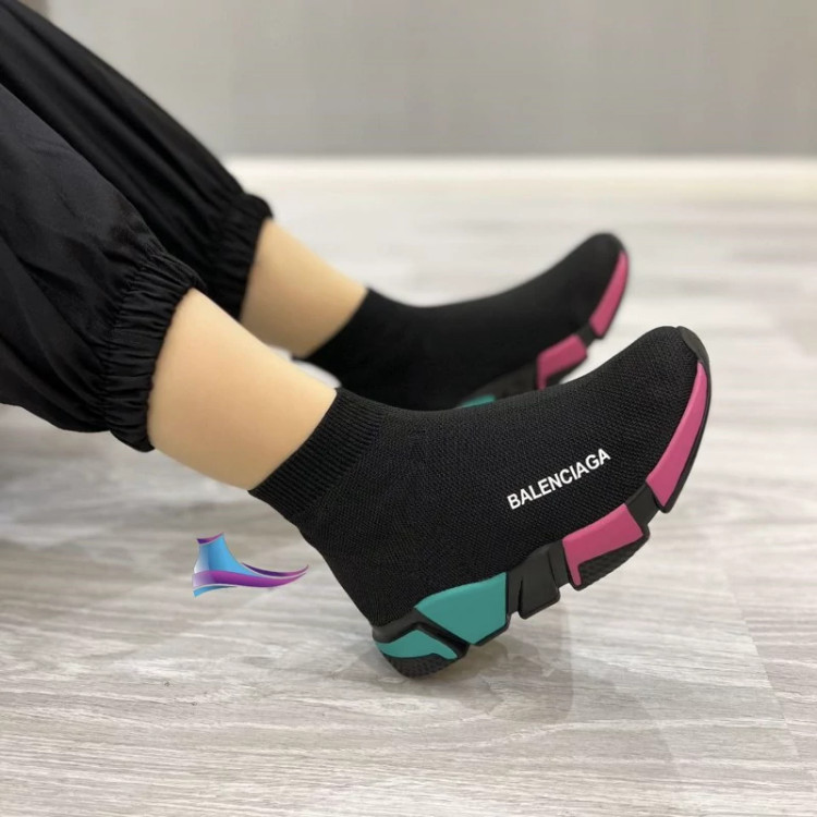 کفش کتونی کد578 سایز37تا45 زنانه ومردانه#کتونی کد 586 😍😍 قالب استاندارد شیک و راحت 🥰🥰 کیفیت بافت درجه 1💐 Size 37ta41 پست رایگان Size 41ta45
