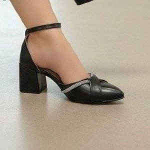 کفش مجلسی جدید مدل همیشه پر فروش سایز بندی 37-38-39-40-41پاشنه پنچ سانت