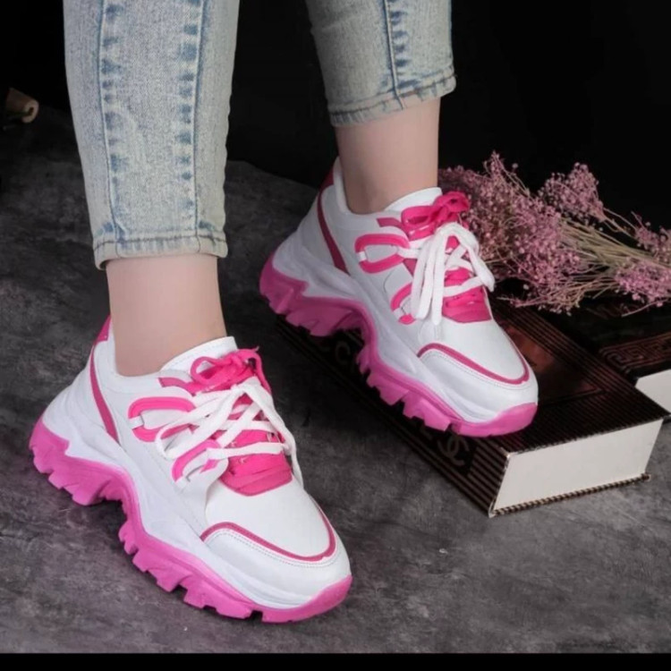 کتونی گوشواره ای زنانه شارژ مجدد#مجلسی کد 201 🛍🛍 قالب استاندارد مدل عید 💫💫 کیفیت عالی🧨🧨 پاشنه 10cm پاخور عالی 💎💎 چنل فلوتر Size 37 ta 40