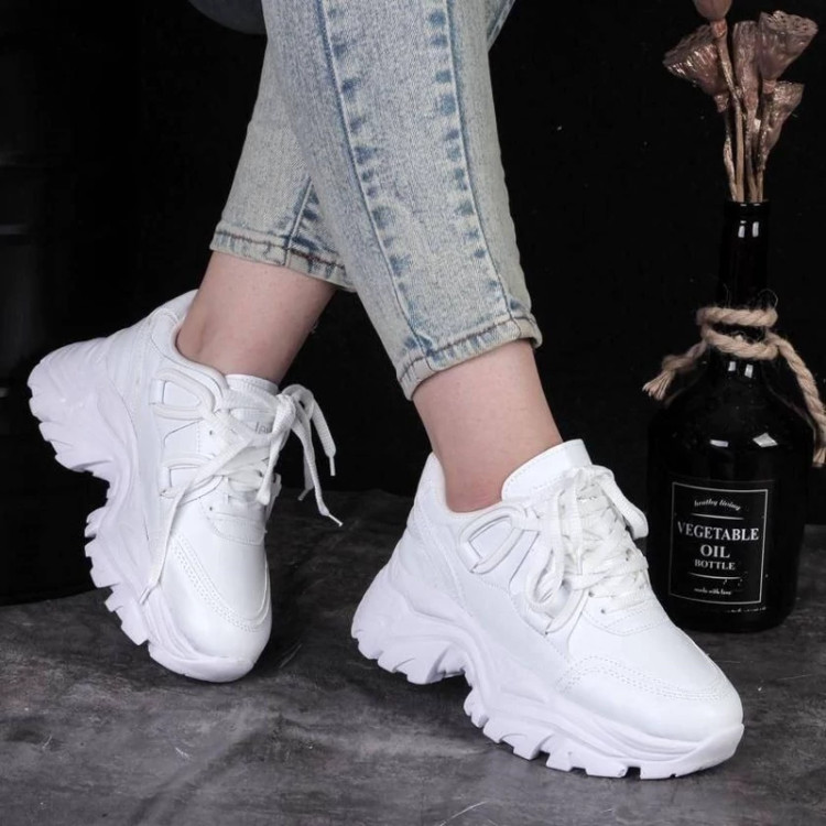 کتونی گوشواره ای زنانه شارژ مجدد#مجلسی کد 201 🛍🛍 قالب استاندارد مدل عید 💫💫 کیفیت عالی🧨🧨 پاشنه 10cm پاخور عالی 💎💎 چنل فلوتر Size 37 ta 40