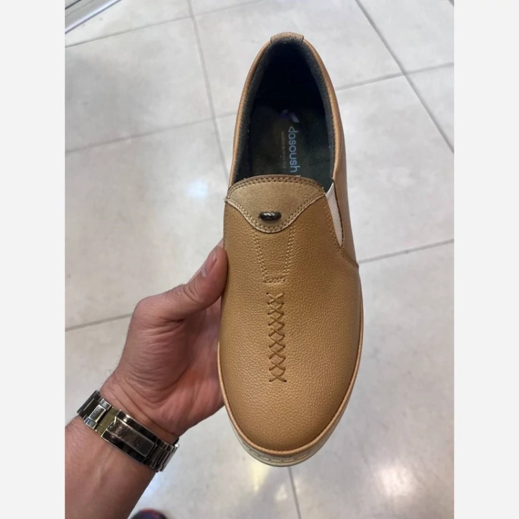 کفش پدخار پاشنه رنگبندیمشکی کرم عسلی جنس رویه چرم کاپرا زیره پی یو(بیتا پاسارگاد) دور دوخت داری کفی طبی پی یو