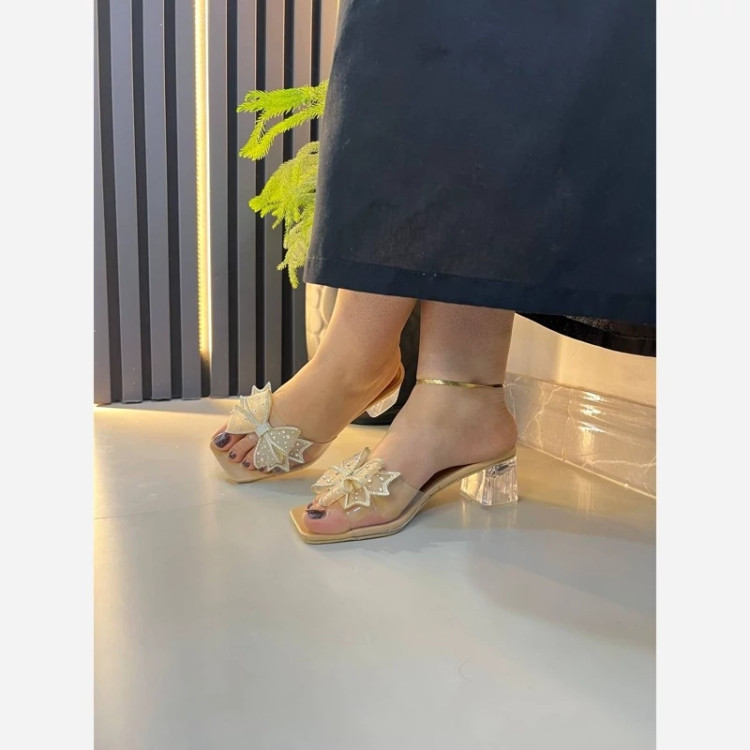 صندل کراواتی جدیدپاشنه 4و6و9سانت هم به صورت تک وهم عمده موجوده تاسایز42 همه رنگی قابل سفارش است