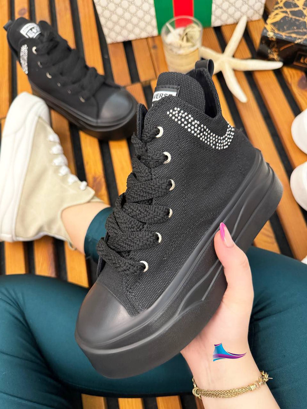 #کتونی کد 818 😍😍 سبک قالب استاندارد شیک ترین پاخور کیفیت بافت عالی 🌹🌹❤️ الستار نگینی 🌹 ❤️❤️ Size 37ta40