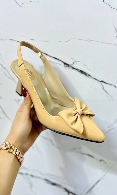 New collection of ark💪 مدل دلارام 😍 سایز بندی 36-37-38-39-40📏 پاشنه ۶ سانت برند sis 📐 رویه کار ورنی ترک 🇹🇷 رنگ بندی مشکی زرشکی ووووو کرم 🥰 شیک ترین و نازترین مدل🥺 عکس های خودکار کیفیتشو به رخ میکشه 😎