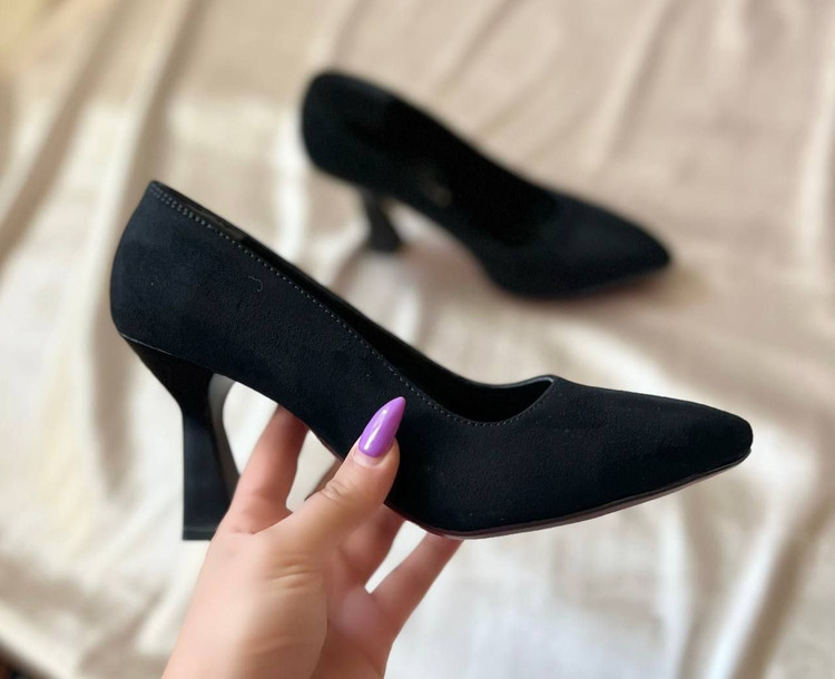 کفش مجلسی مدل کلاسیک باربی 😍😍😍 Turkish fashion jurnal🇹🇷👠 سایز بندی 37-38-39-40-41🔛 پاشنه 5 سانت کلوش ⏳ تنوع عالی جنس و رنگ😳 جنس ساتن : مشکی ، سبز، سرخابی 😋 جنس ورنی : مشکی و کرم نسکافه 😘 جنس چرم صنعتی : مشکی و کرم 🥰 جنس سوییت : مشکی 🤗 یه کار شیک و راحت برا همه سلیقه ها 😎 🚀🚀🚀 ❌همه رنگ ها تعداد بالا موجود و آماده ارسال ❌
