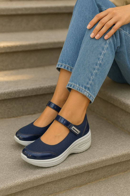 کفش چسبی راحتی 👟 راحتی یعنی همین! کفش اسپرت و طبی لژدار برای پیادهروی طولانی، استایل روزمره و حتی محل کار. هم سبکه، هم نرم، هم شیک! ✨ ✅سایزبندی:۳۷ تا۴۰ ✅رنگبندی:مشکی,سرمه ای,طوسی ✅جنس رویه: ترکیب پارچه تنفسی و ورنی ✅اندازه لژ:۵ سانت ✅✅ارسال پستی رایگان ✅ارسال با تیپاکس پس کرایه ارسال دو ساعته با پیک داخل تهران