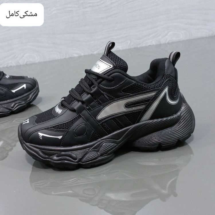 کتونی مدل توکیو زنانه ارسال رایگان توضیحات : پاشنه 5 سانتی زیره پیو ، فوق العاده سبک پاخور عالی ، کار تمیز و با کیفیت قالب استاندارد جنس : رویه فوم وپارچه رنگ بندی : مشکیزیرهسفید - مشکیکامل - کرم سایز ها : 37 - 38 - 39 - 40 ارسال رایگان و فوری مثه جت