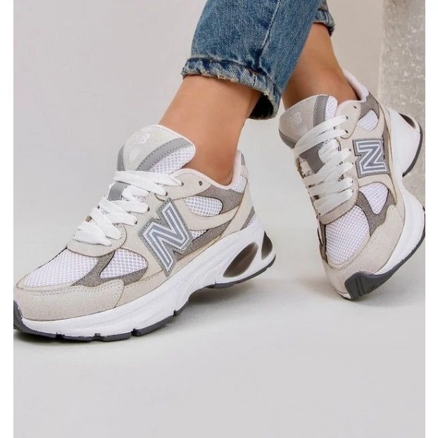 کتونی New Balance لژ 4سانت استپ دار ارسال رایگان کف بندی طبی متریال ترک شیک و راحت