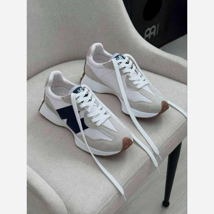 کتونی New Balance لژ 4سانت استپ دار کف بندی طبی متریال ترک شیک و راحت ارسال رایگان