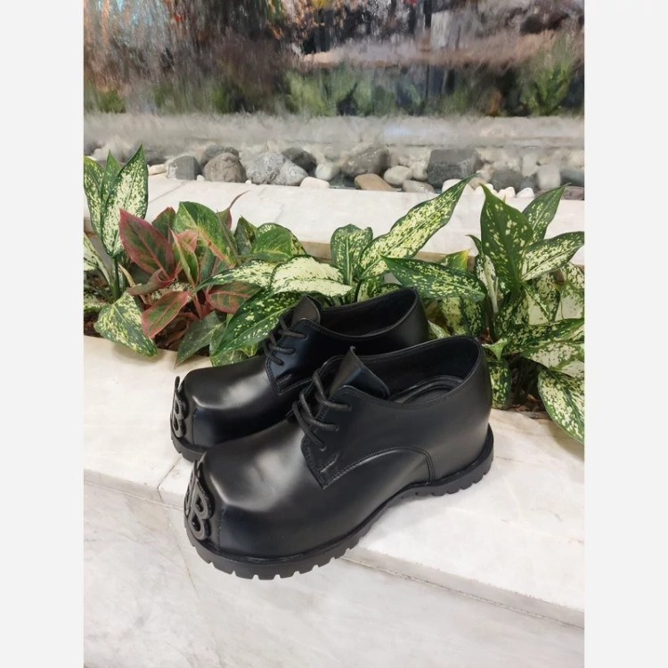 لوفر BALENCIAGA ارسال رایگان لژ 4 سانت جلوبندی استپ دار جنس رویه چرم کف بندی طبی غالب ترک شیک و راحت