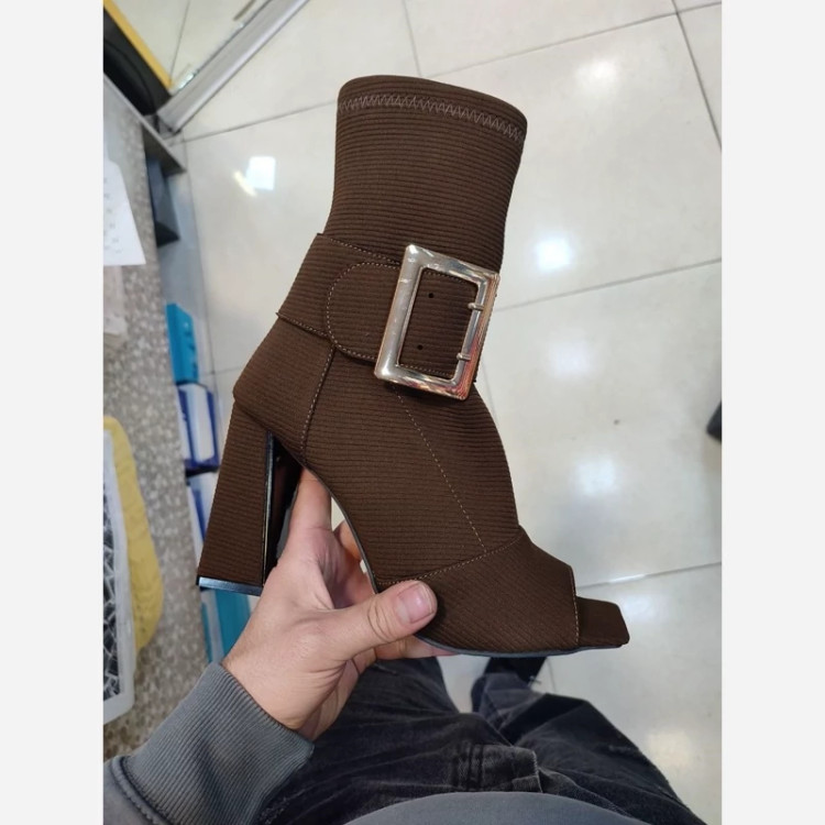 کفش مجلسی جدیدسایزبندی36 تا41 رنگبندی مشکی قهوه ای سبز اندازه پاشنه 10 سانت زیره میکرو ارسال پستی رایگان