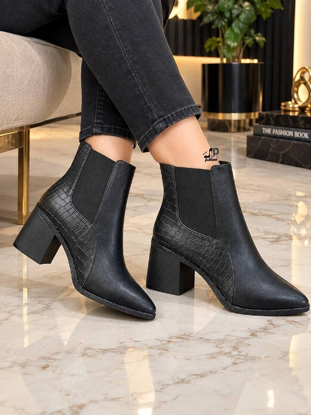 نیمبوت مجلسی زنانه مدل بهنوش پاخوری زیبا رویه چرم بیاله و چرم ورنی پاشنه ۷ سانت ترمو size:37 ta 40 قالب استانداردپرفروش