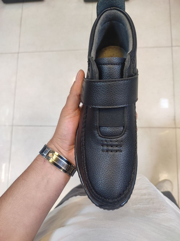 کفش طبی جدید زنانه سایزبندی:۳۷ تا۴۰ رنگبندی:مشکی و قهوه ای جنس رویه:پشت چرم زیره پی یو دور دوخت و کف دوخت ارسال پستی رایگان ارسال با تیپاکس(پس کرایه)ارسال با پیک داخل تهران(هزینه با مشتری)۰