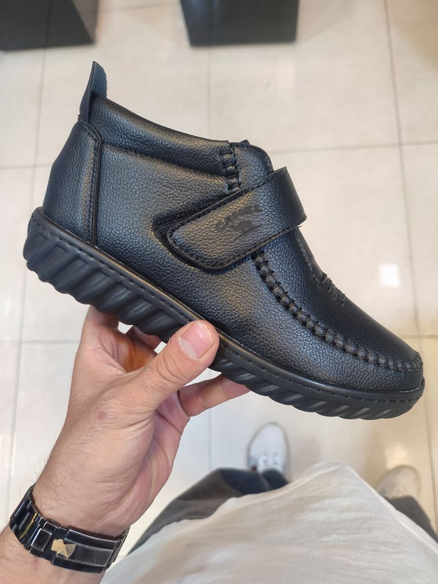 کفش طبی جدید زنانه سایزبندی:۳۷ تا۴۰ رنگبندی:مشکی و قهوه ای جنس رویه:پشت چرم زیره پی یو دور دوخت و کف دوخت ارسال پستی رایگان ارسال با تیپاکس(پس کرایه)ارسال با پیک داخل تهران(هزینه با مشتری)۰